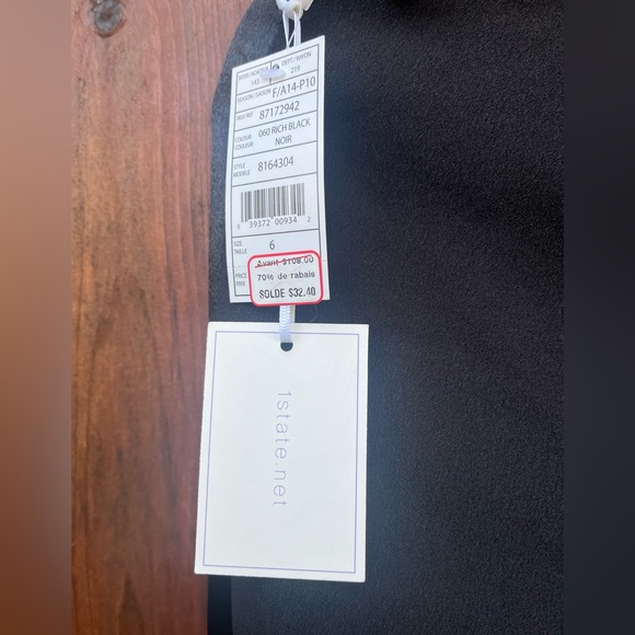 A black pair of tuxedo pants in size 6 with tags. - Picture 3 of 4